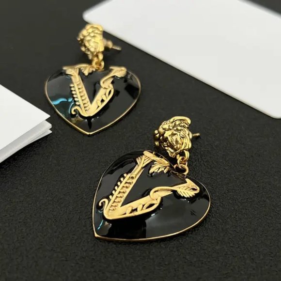 Lux Ver V-Shape red Heart Earrings Fashion Exaggerated Earrings Women's Jewelry - Picture 4 of 8